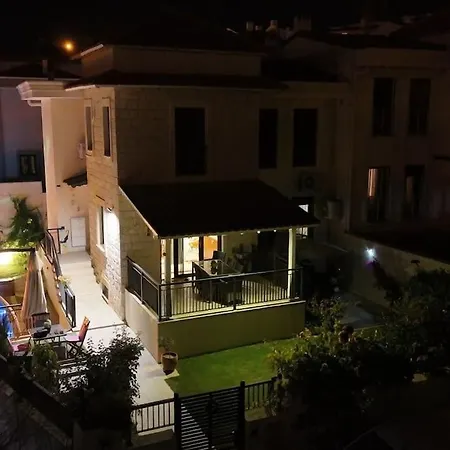 Center With Pool Leylacanhouse Çeşme