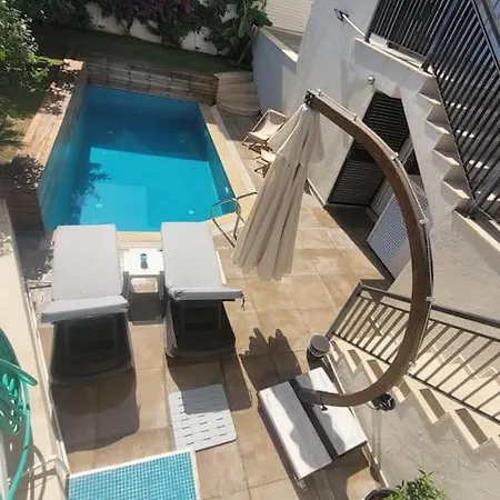 ヴィラ Center With Pool Leylacanhouse