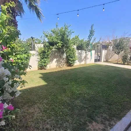 Center With Pool Leylacanhouse Willa Çeşme